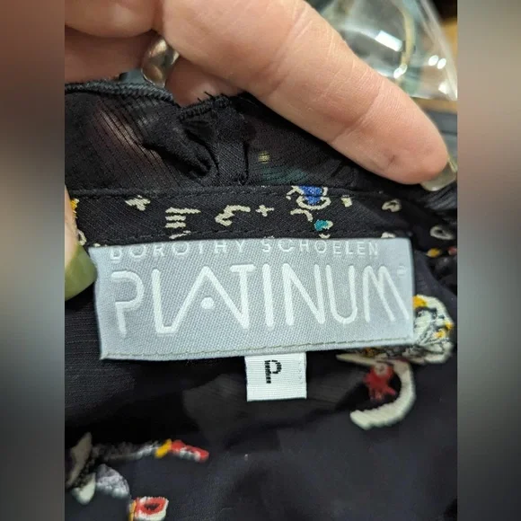 Super artsy unusual vintage top - Picture 6 of 7